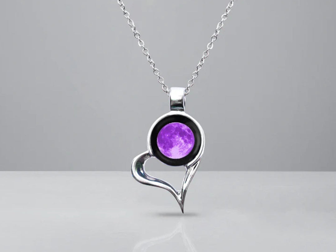 Heart-Link Necklace (Luna In Color)