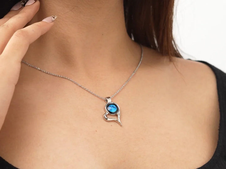Heart-Link Necklace (Luna In Color)