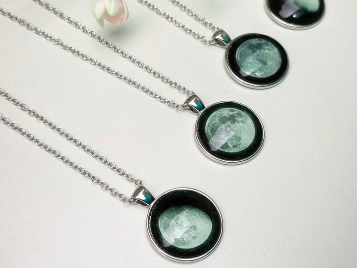Signature Birthmoon Necklace