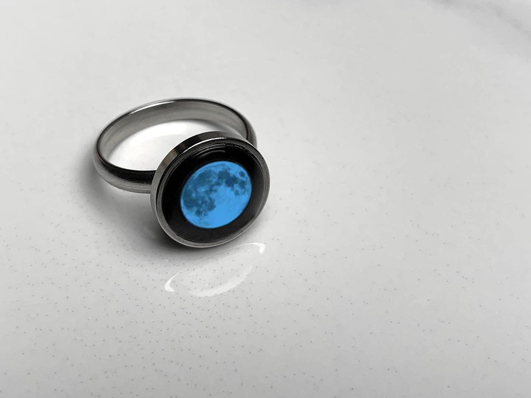 Ring (Luna In Color)