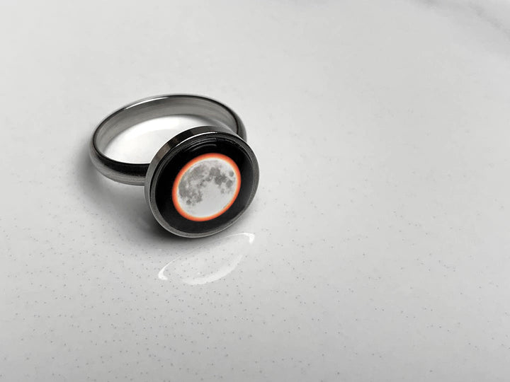 Ring (Luna In Color)