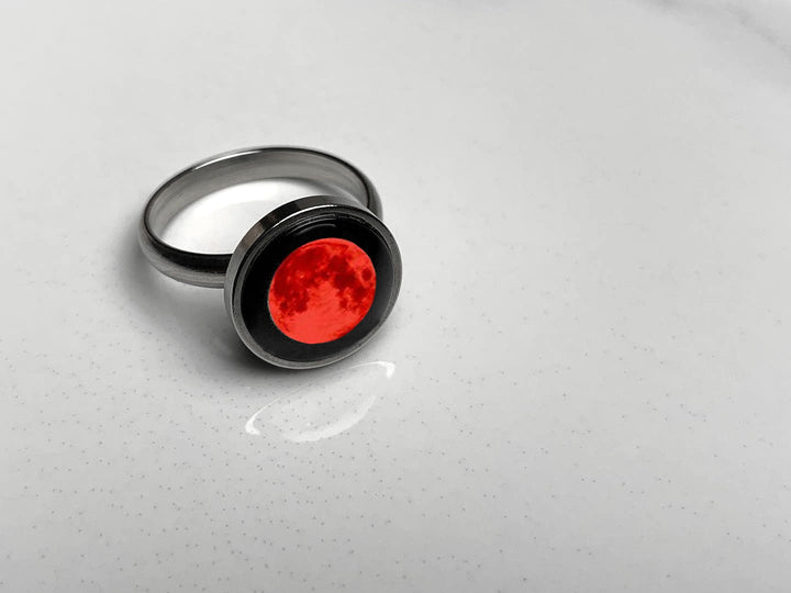 Ring (Luna In Color)